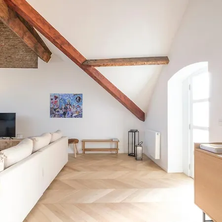 The Good Flats Apartment